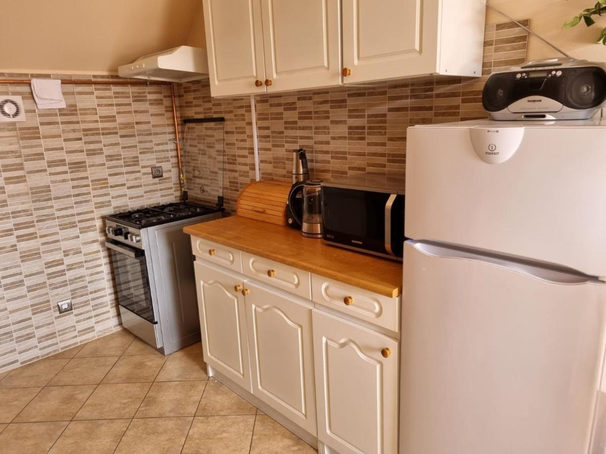 Koerteszirom Apartman Eger Luaran gambar