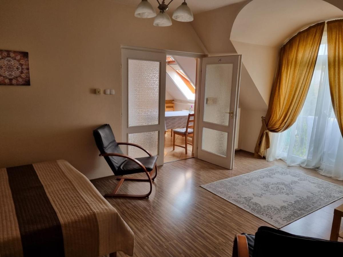 Koerteszirom Apartman Eger Luaran gambar